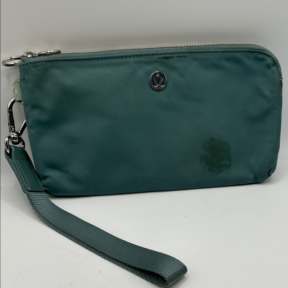 Lululemon Now and Always Pouch